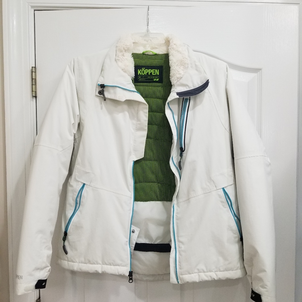 KOPPEN WOMENS WHITE JACKET WITH HOOD